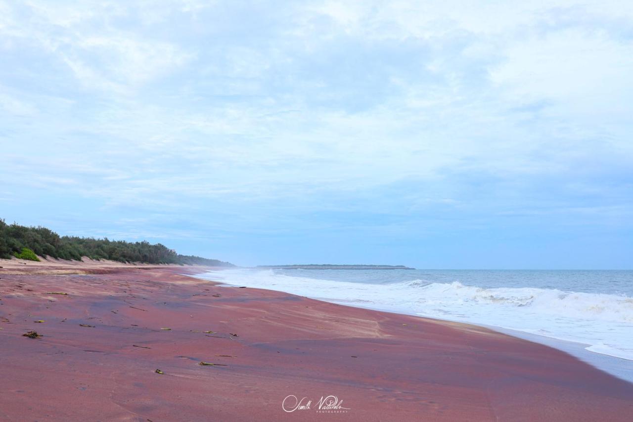 Ceylonta Beach Resort And Spa Hambantota Bagian luar foto
