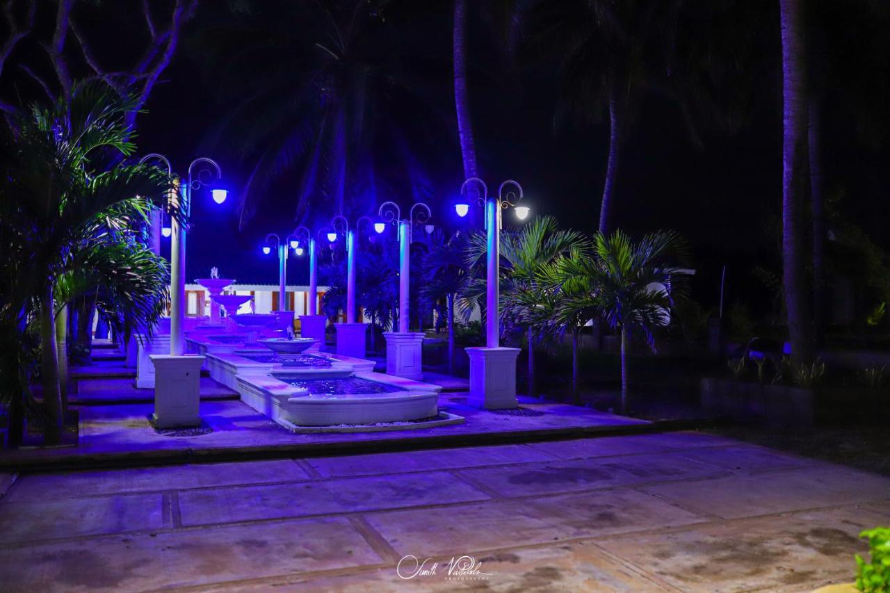Ceylonta Beach Resort And Spa Hambantota Bagian luar foto