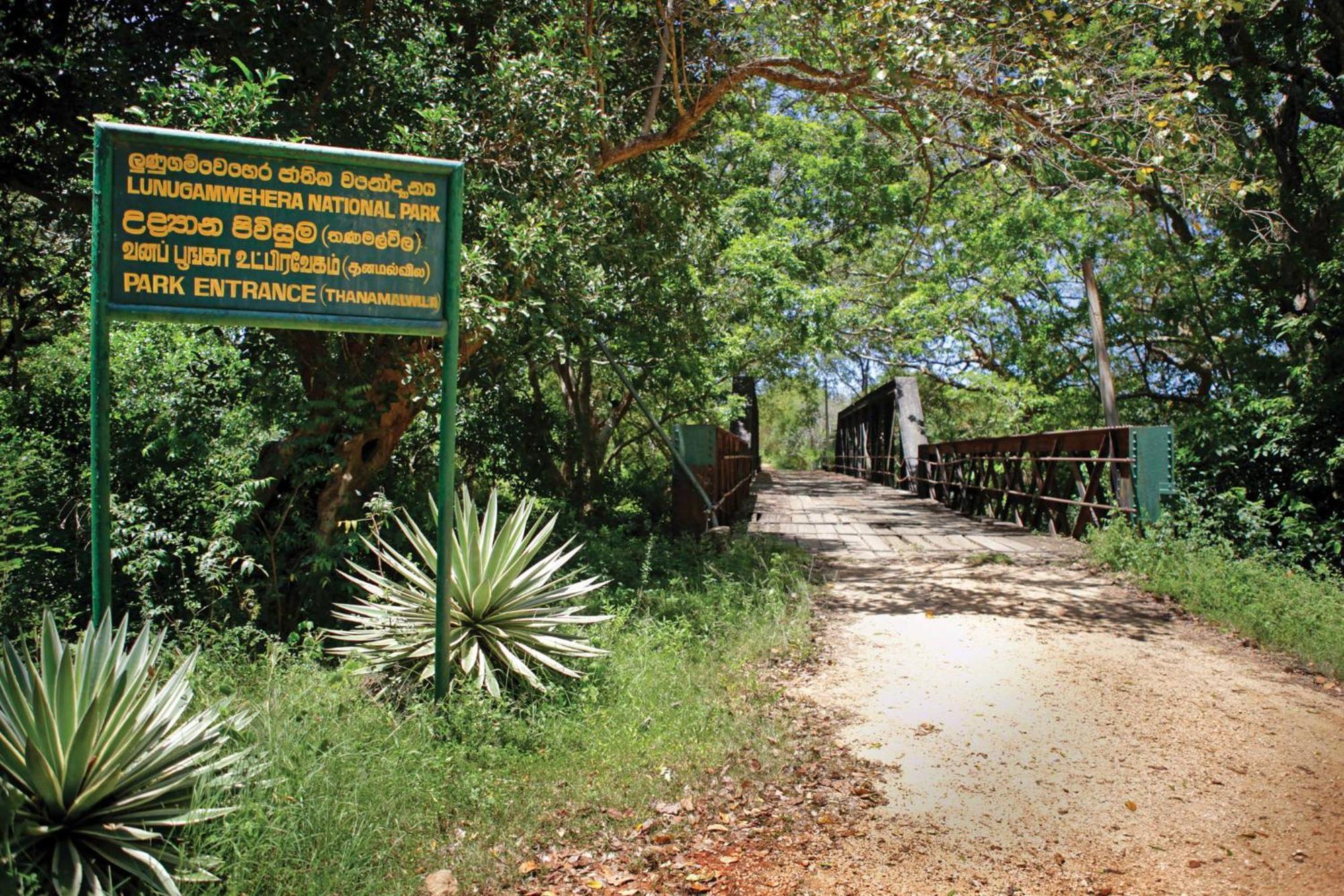 Ceylonta Beach Resort And Spa Hambantota Bagian luar foto